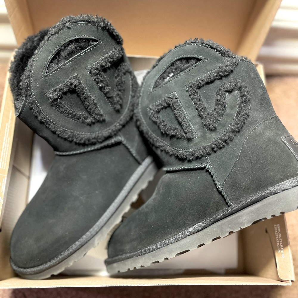 UGG x TELFAR Logo Mini - BLACK